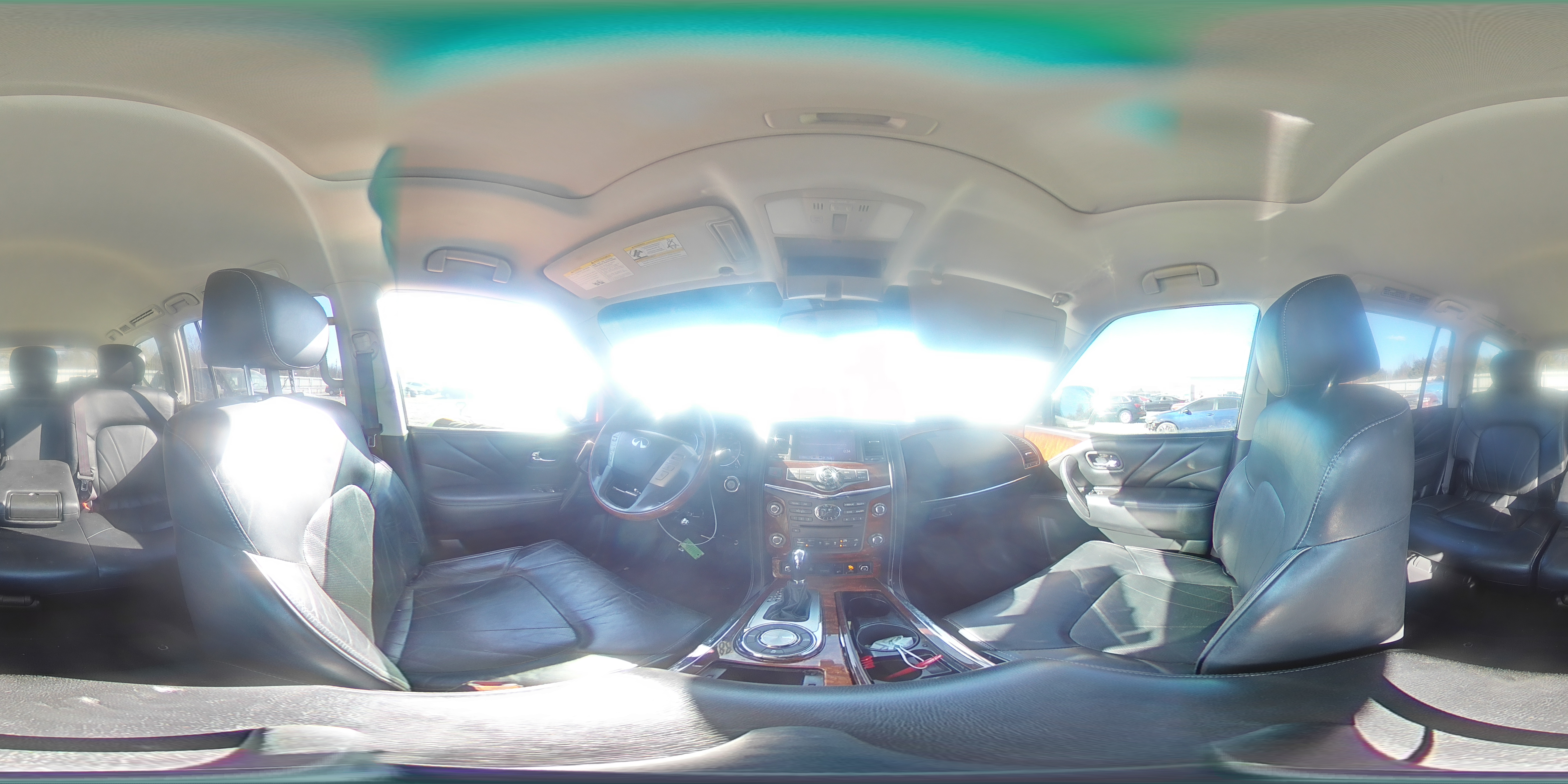 2015 Infiniti QX80 - Image 14