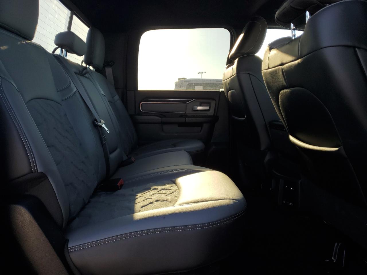 2022 RAM 2500 - Image 10