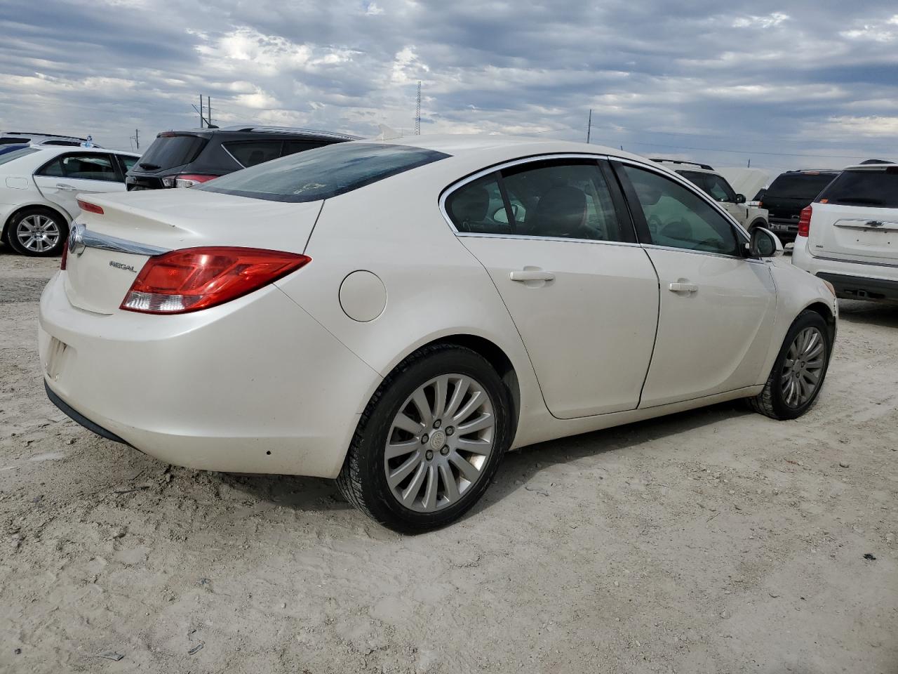 2012 Buick Regal - Image 3