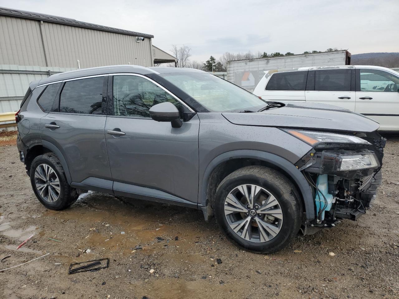 2021 Nissan Rogue - Image 4