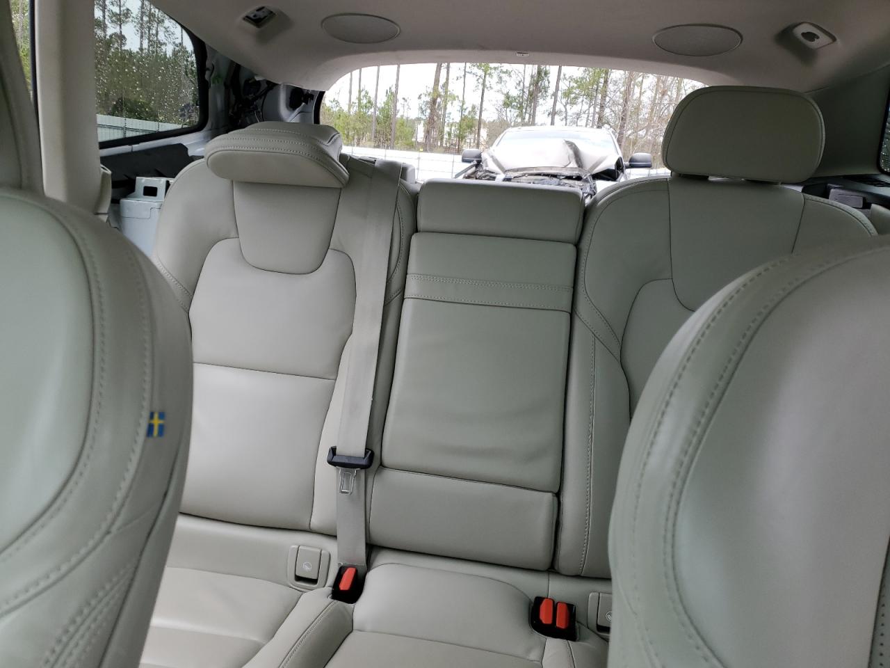 2021 Volvo XC60 - Image 10