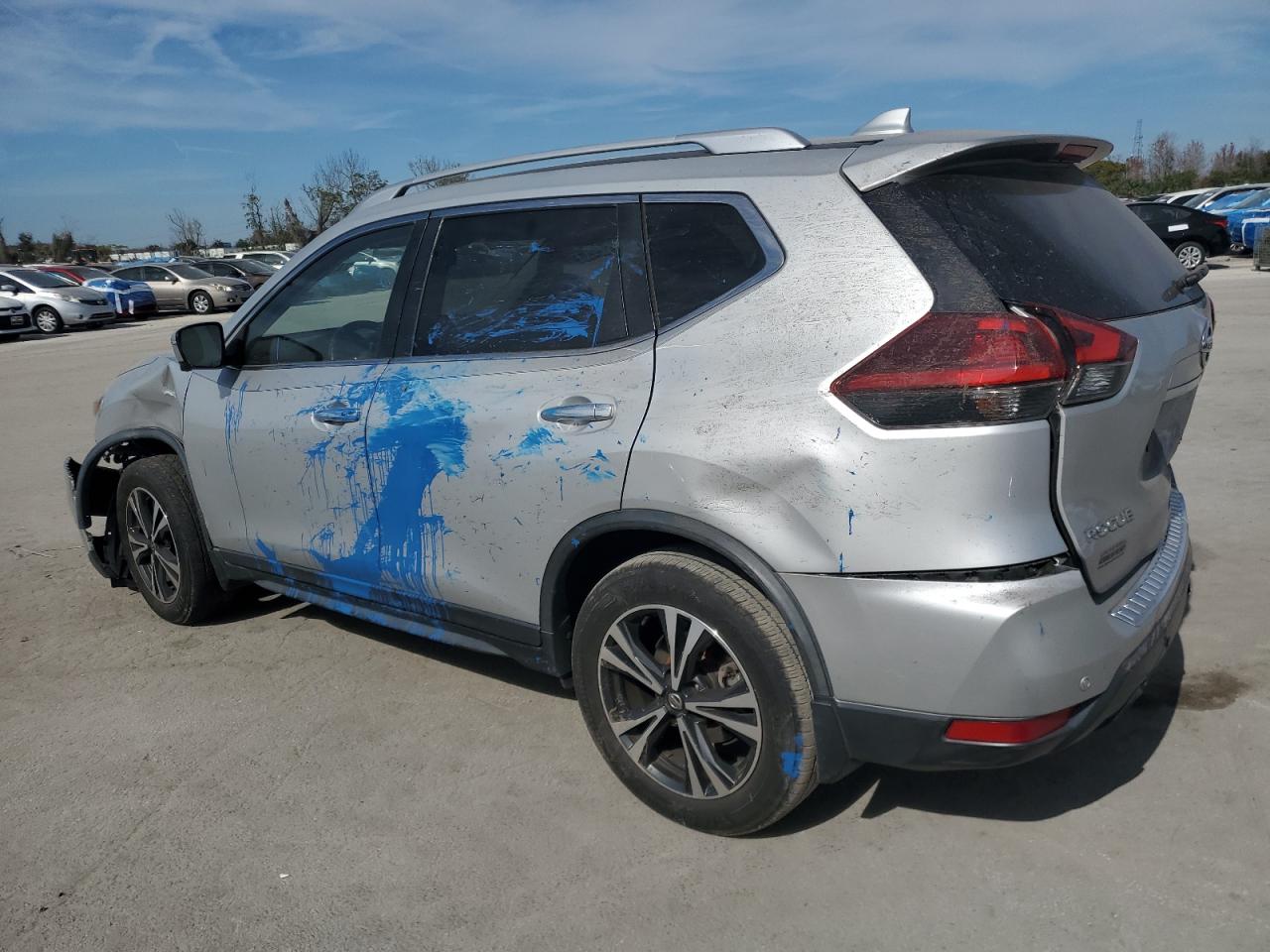 2019 Nissan Rogue - Image 2