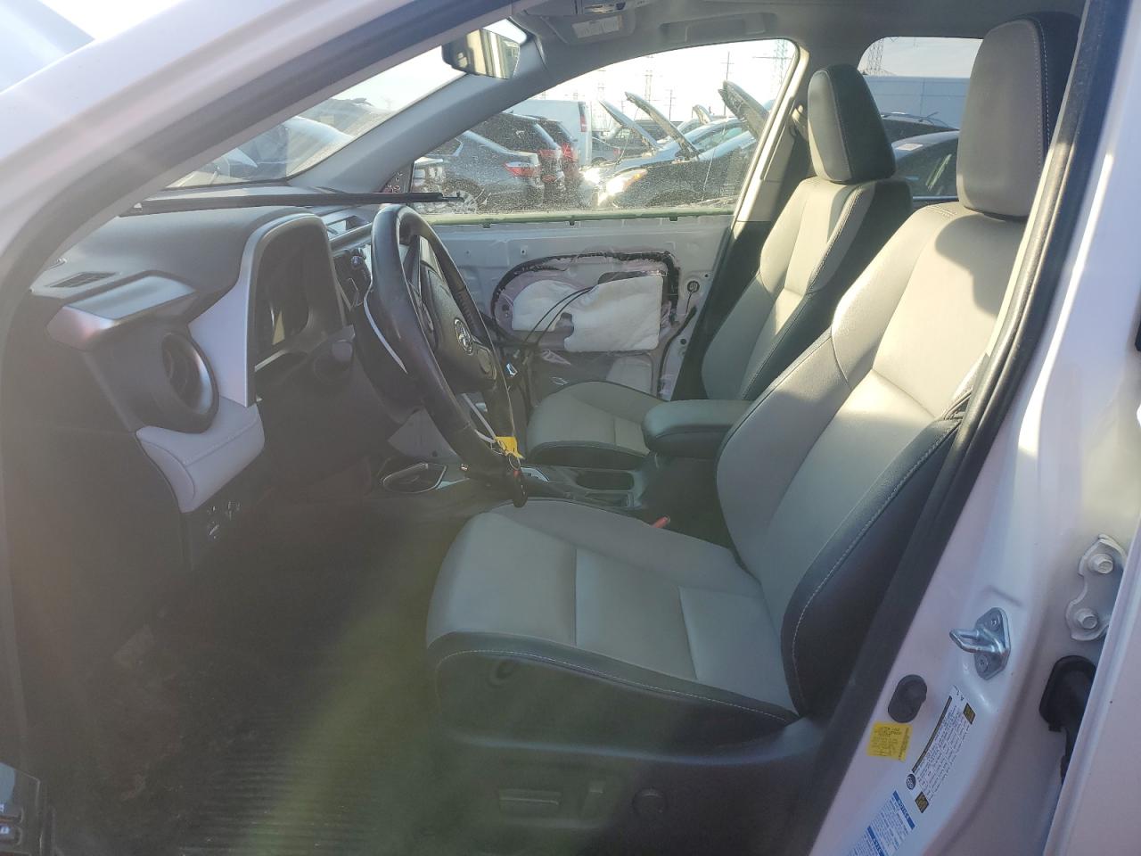 2017 Toyota RAV 4 - Image 7