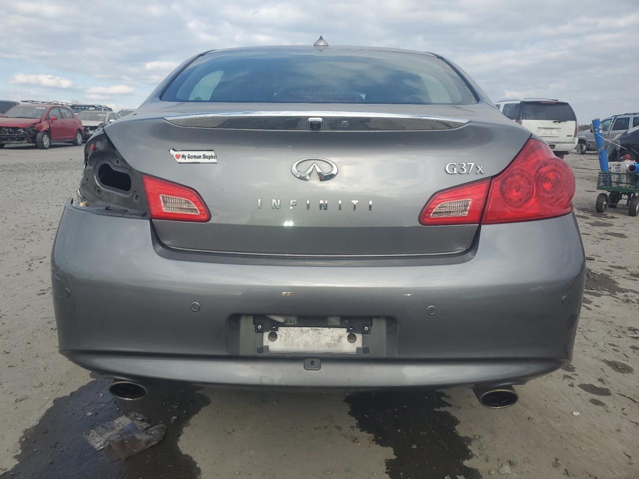 2011 Infiniti G - Image 6