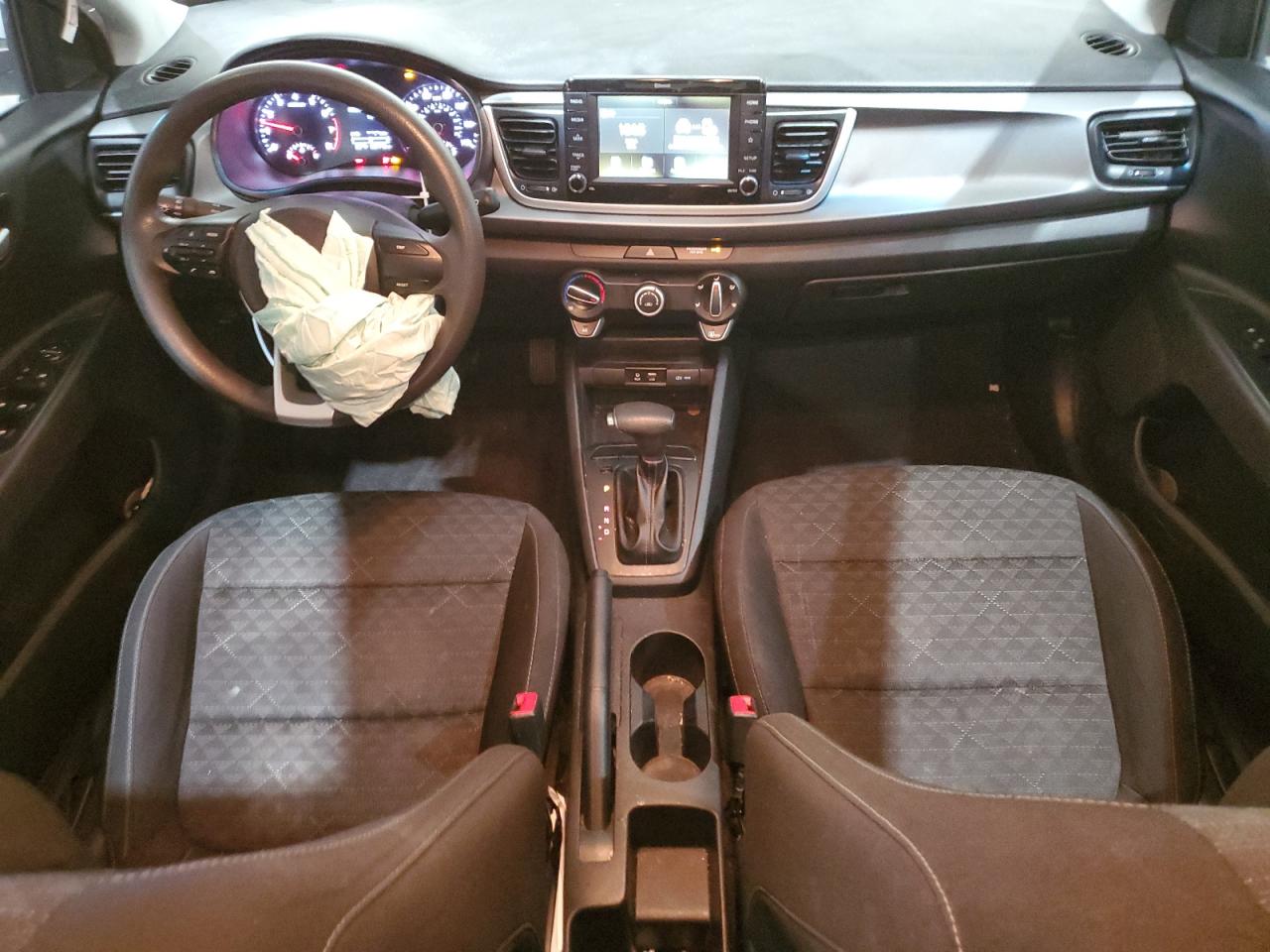 2020 Kia Rio - Image 8