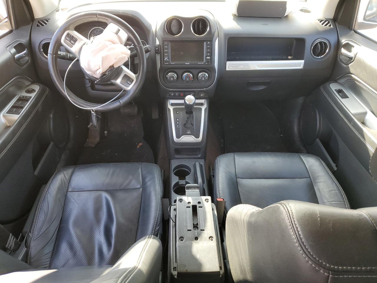 2015 Jeep Compass - Image 8