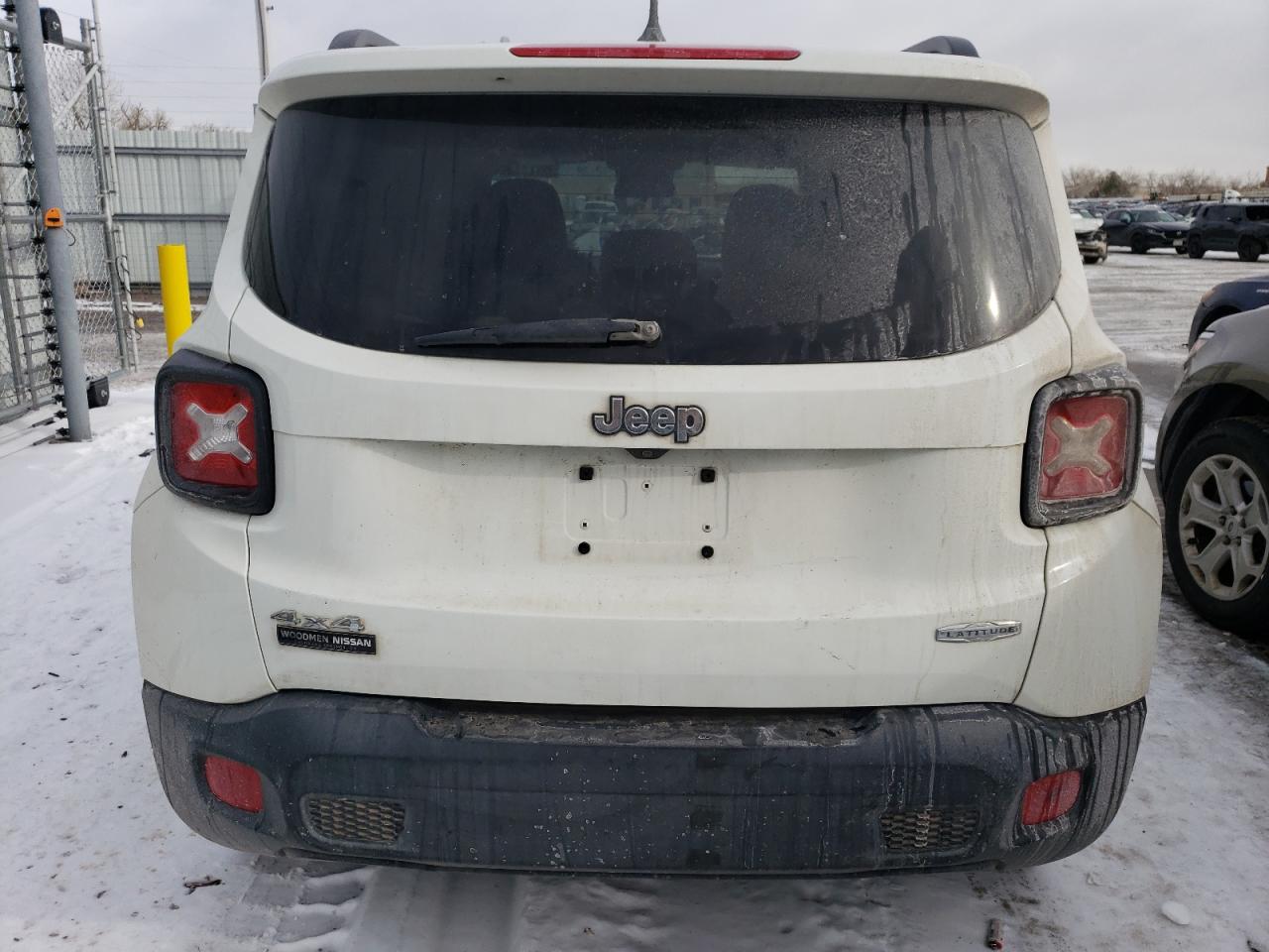 2015 Jeep Renegade - Image 6
