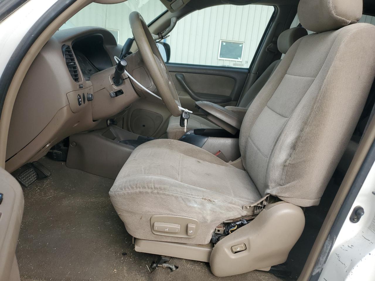 2003 Toyota Sequoia Sr5 VIN: 5TDZT34A93S158941 Lot: 41762355