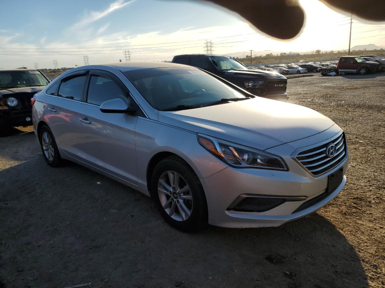 VIN 5NPE24AF4HH530044 2017 HYUNDAI SONATA no.4