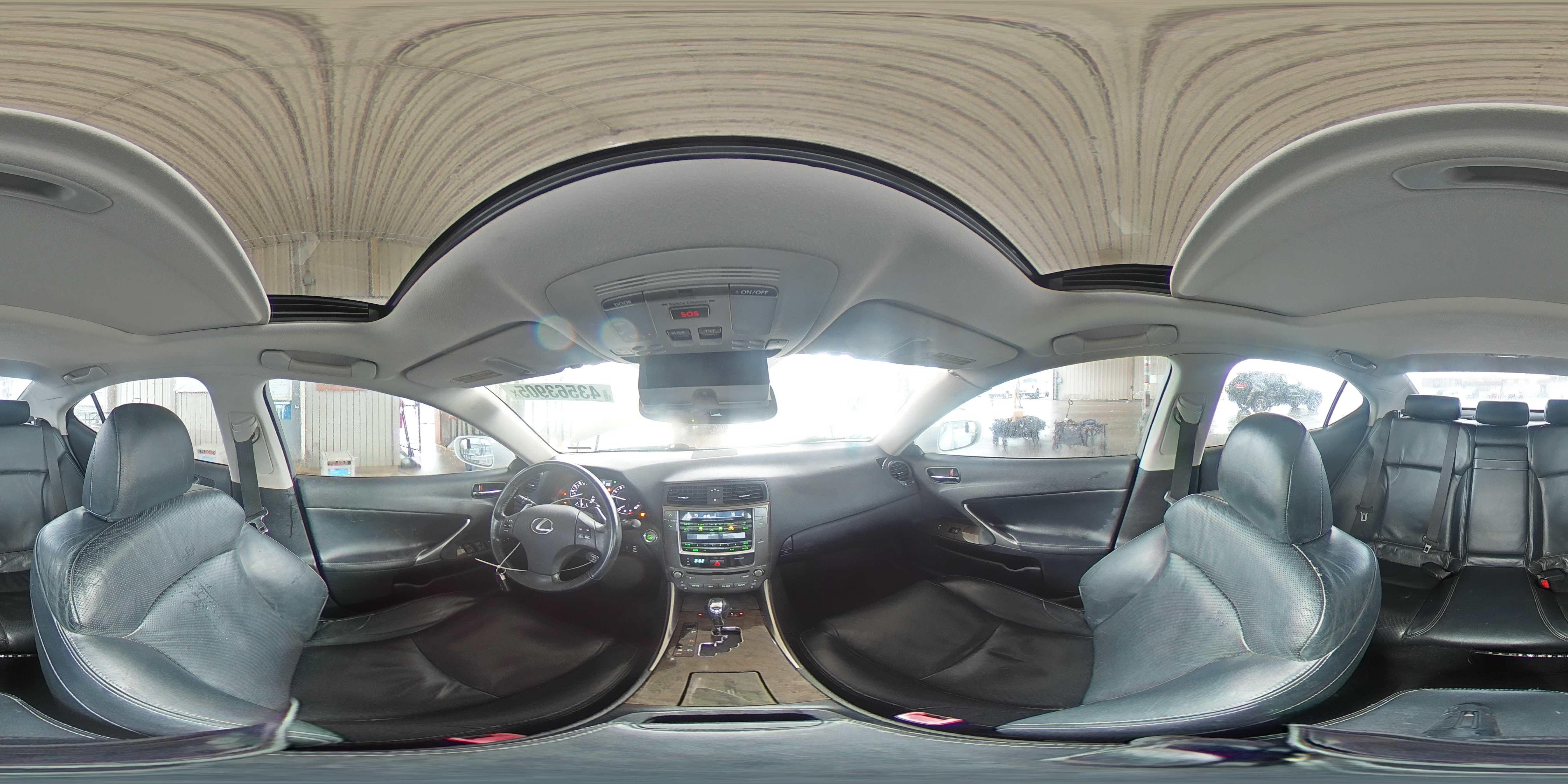 2010 Lexus IS - Image 13