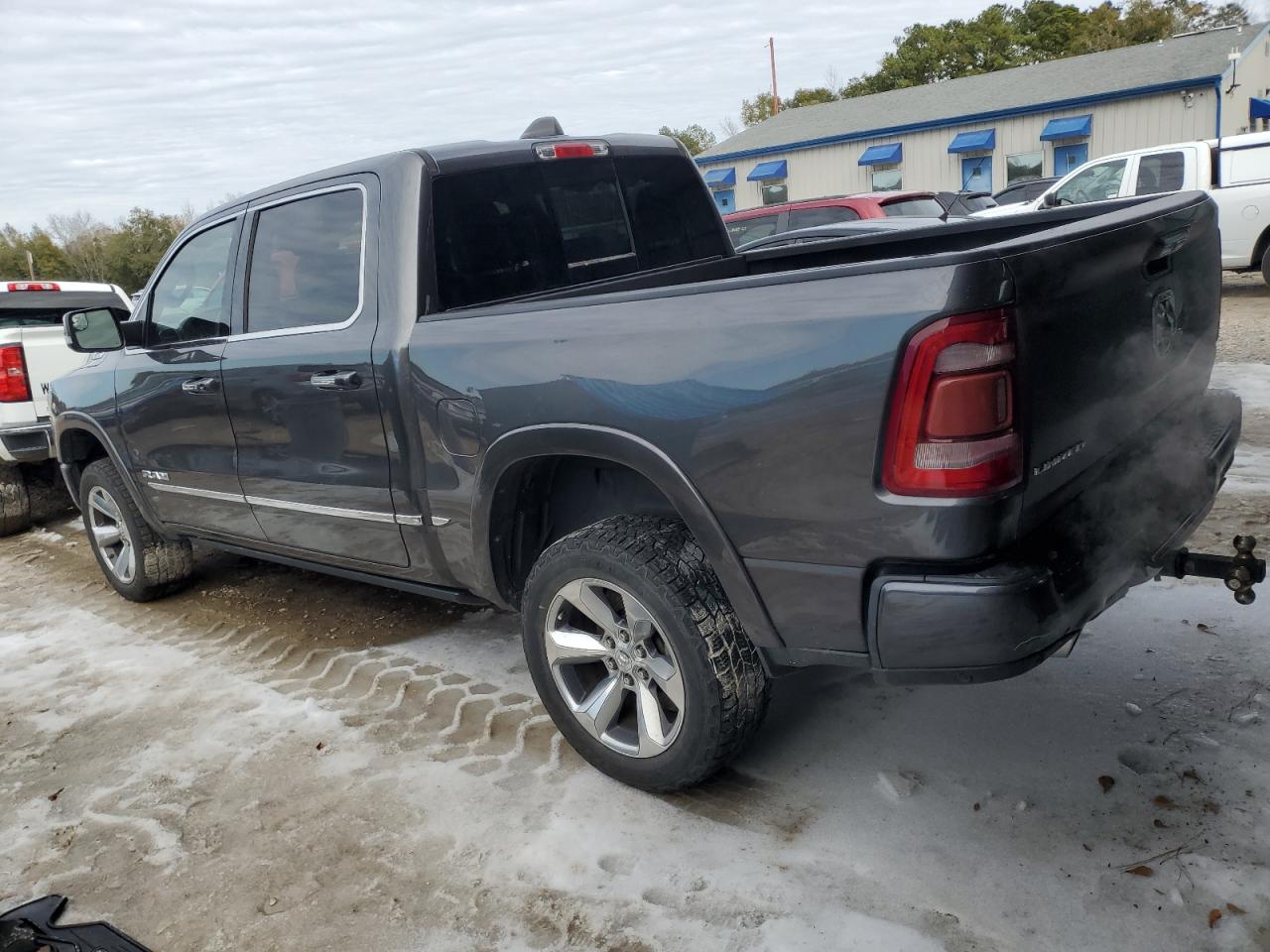 2019 RAM 1500 - Image 2