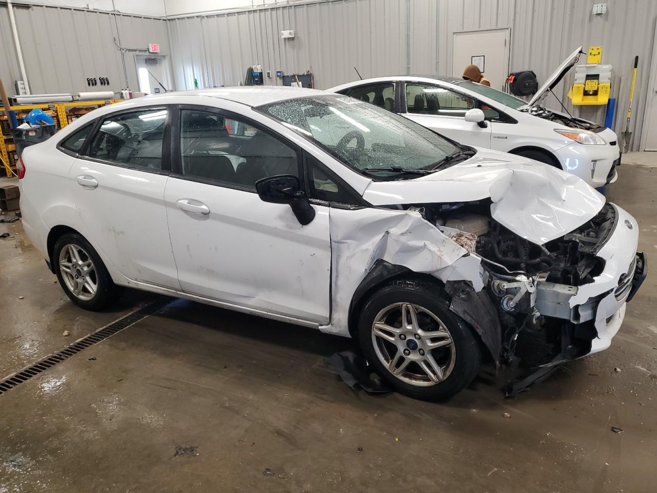 2017 Ford Fiesta - Image 4