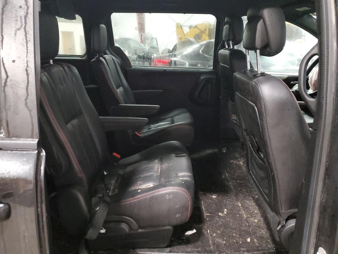 2019 Dodge Caravan - Image 11
