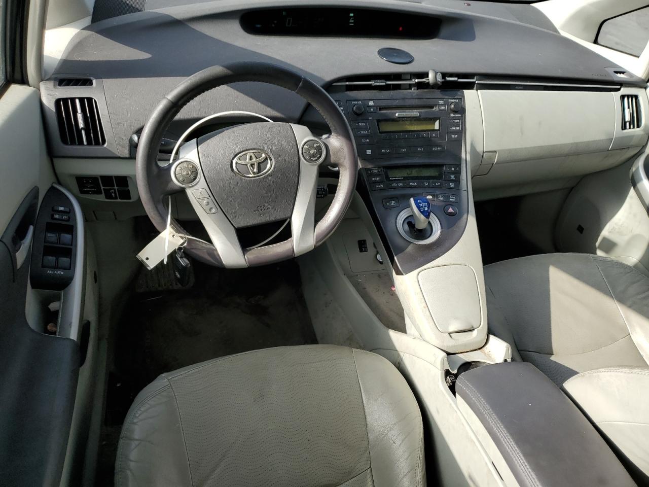 2010 Toyota Prius - Image 8