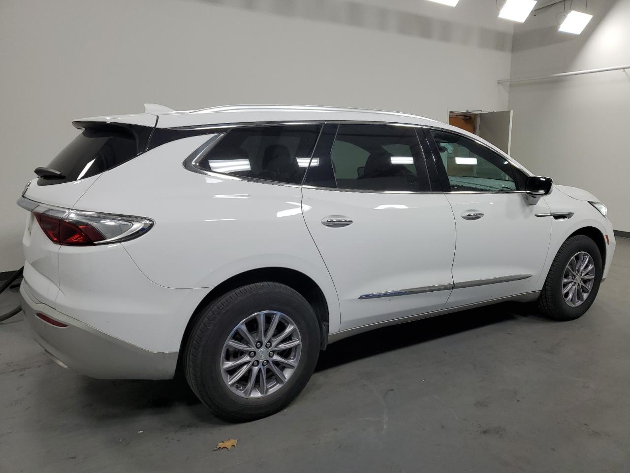2022 Buick Enclave - Image 3