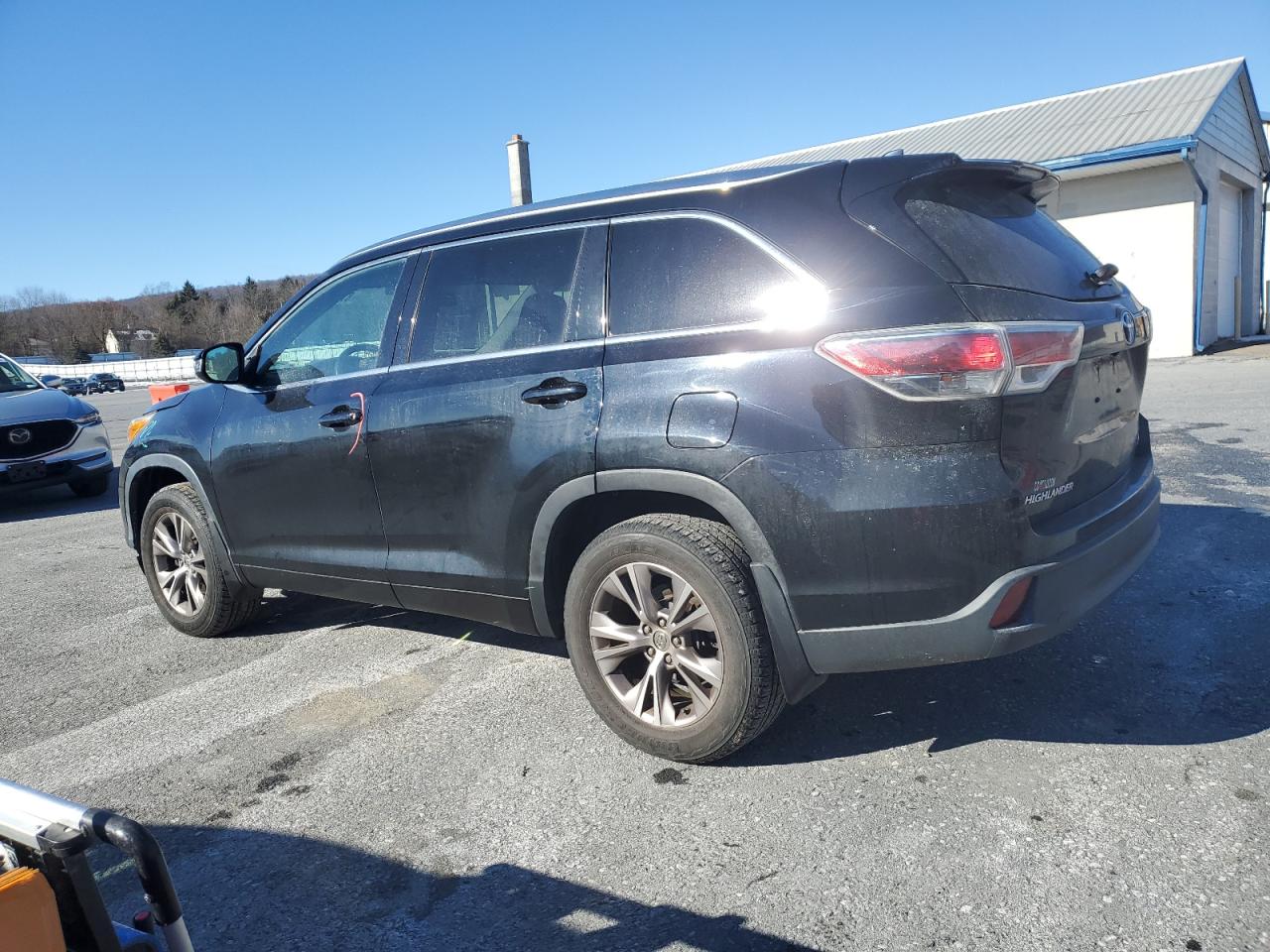 5TDJKRFH2FS188834 2015 TOYOTA HIGHLANDER - Image 2