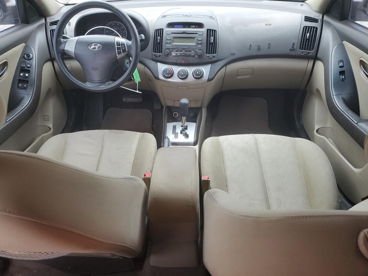 2010 Hyundai Elantra - Image 8