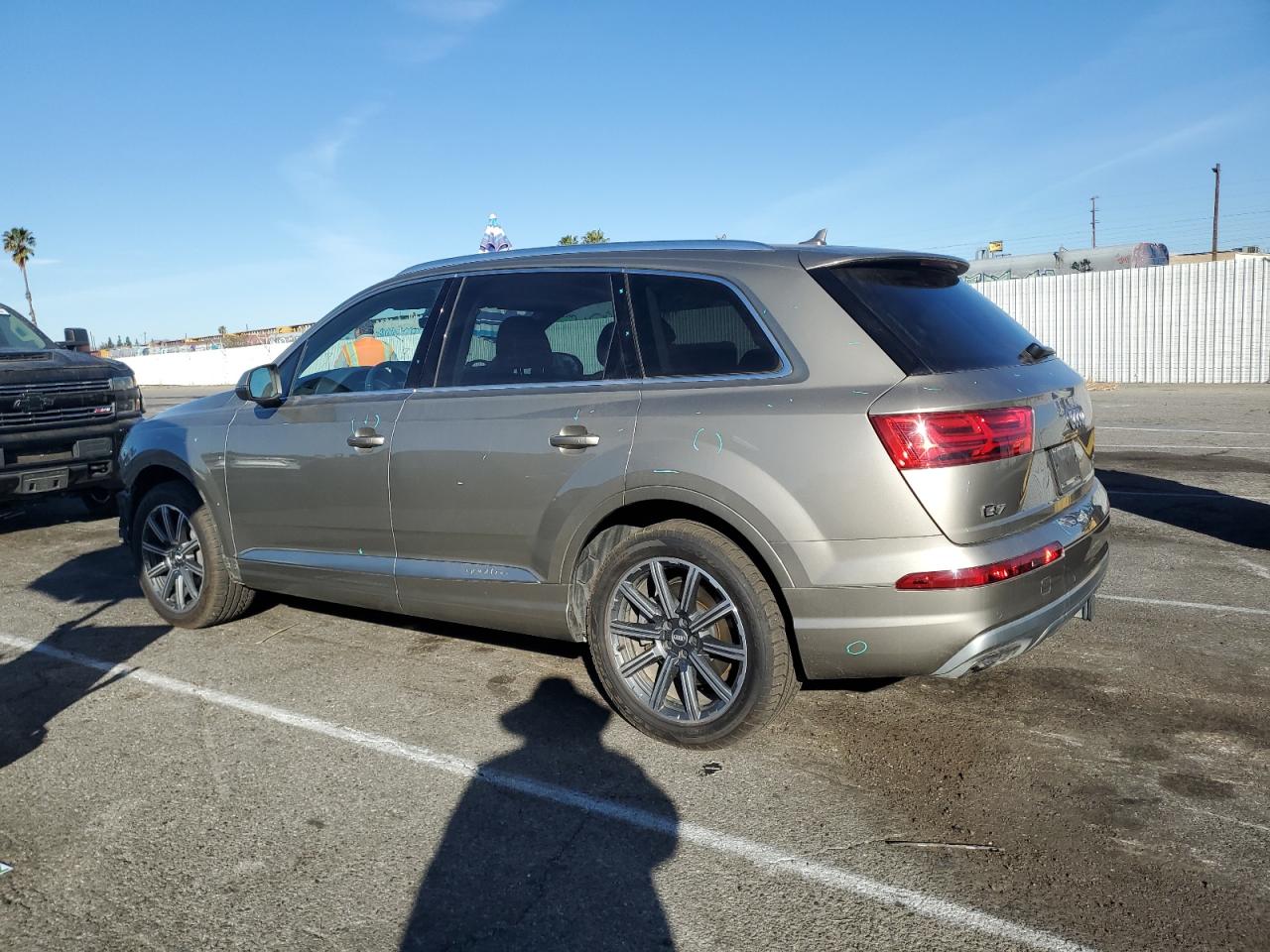 2017 Audi Q7 - Image 2