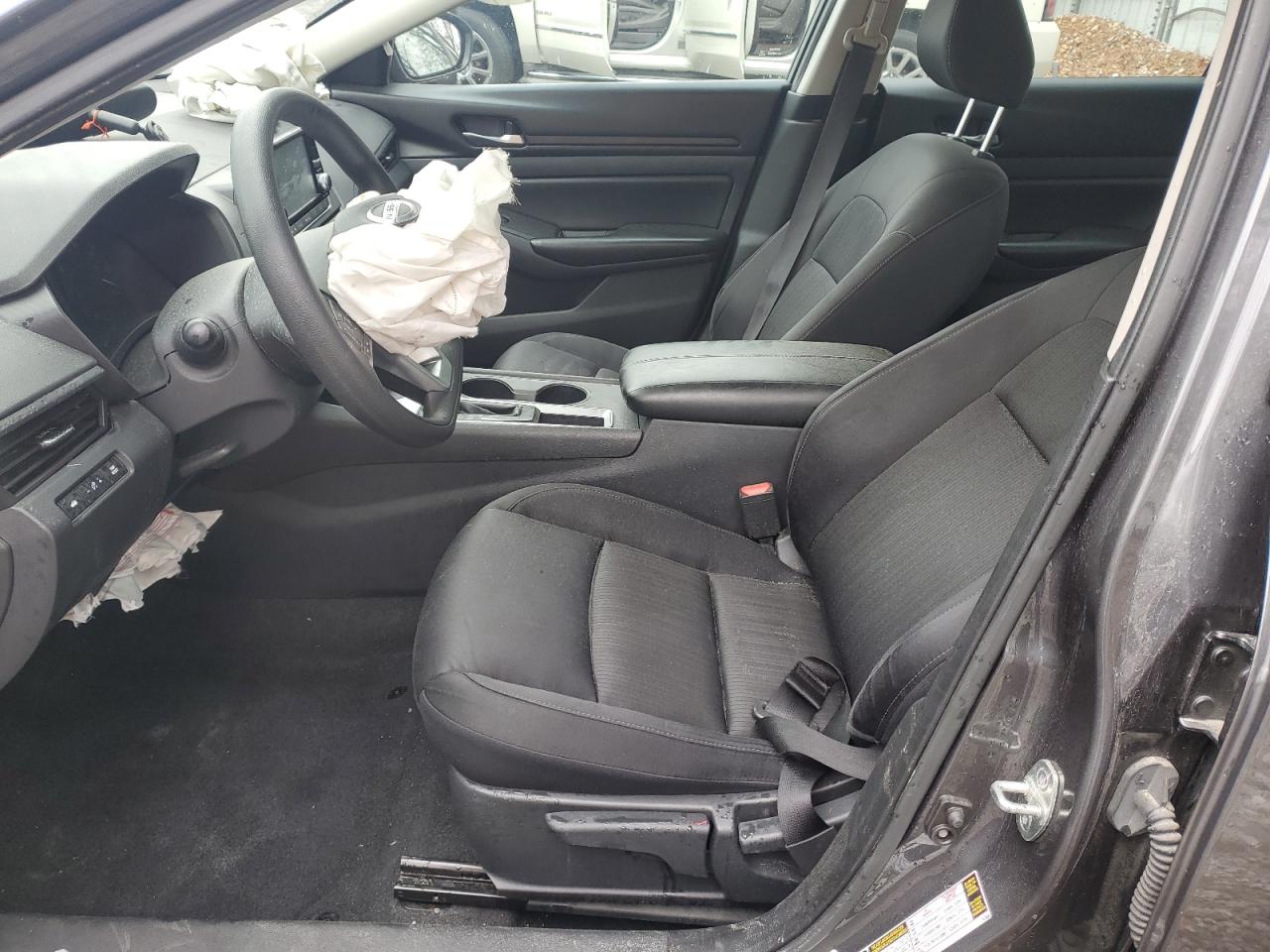 2021 Nissan Altima - Image 7