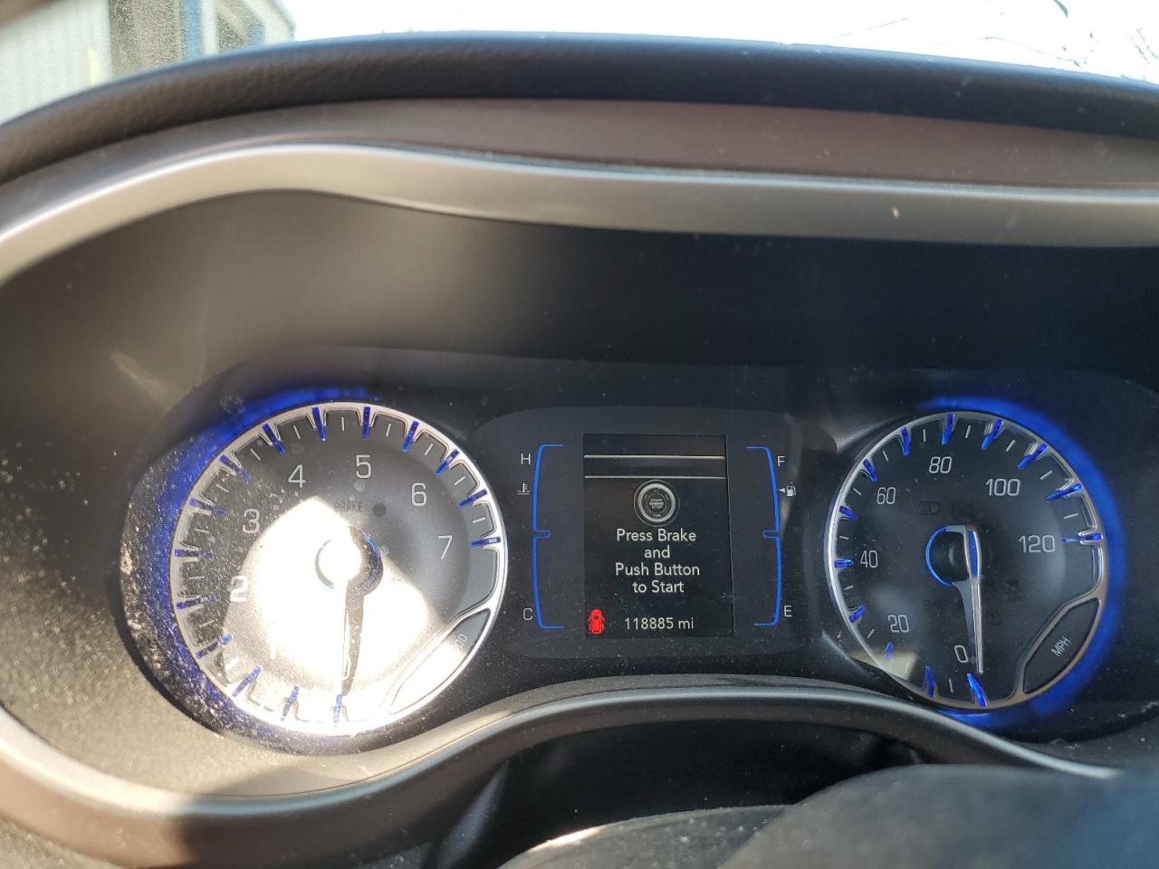 2018 Chrysler Pacifica - Image 9