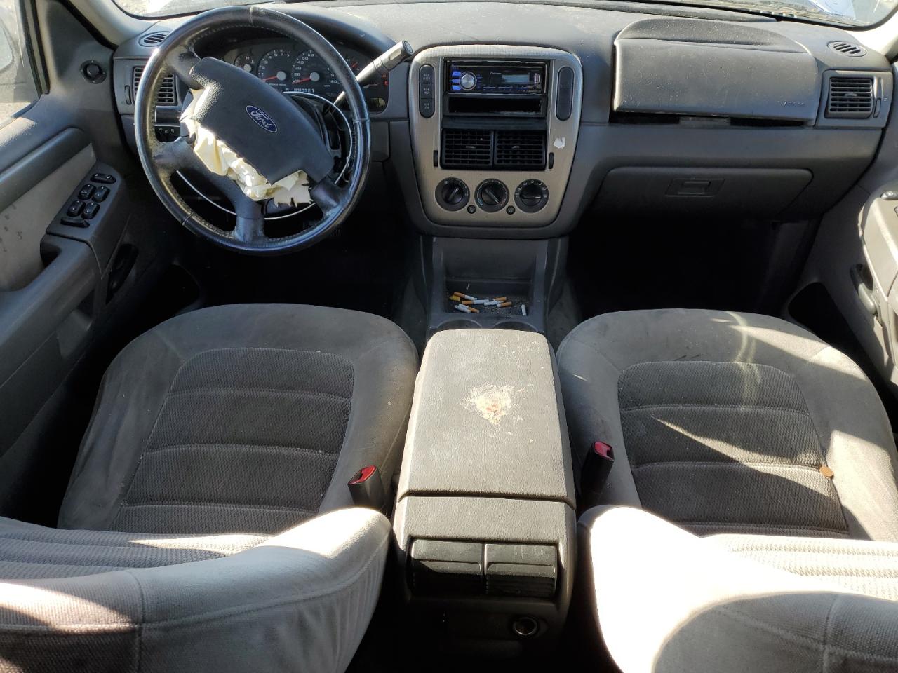 2004 Ford Explorer - Image 8