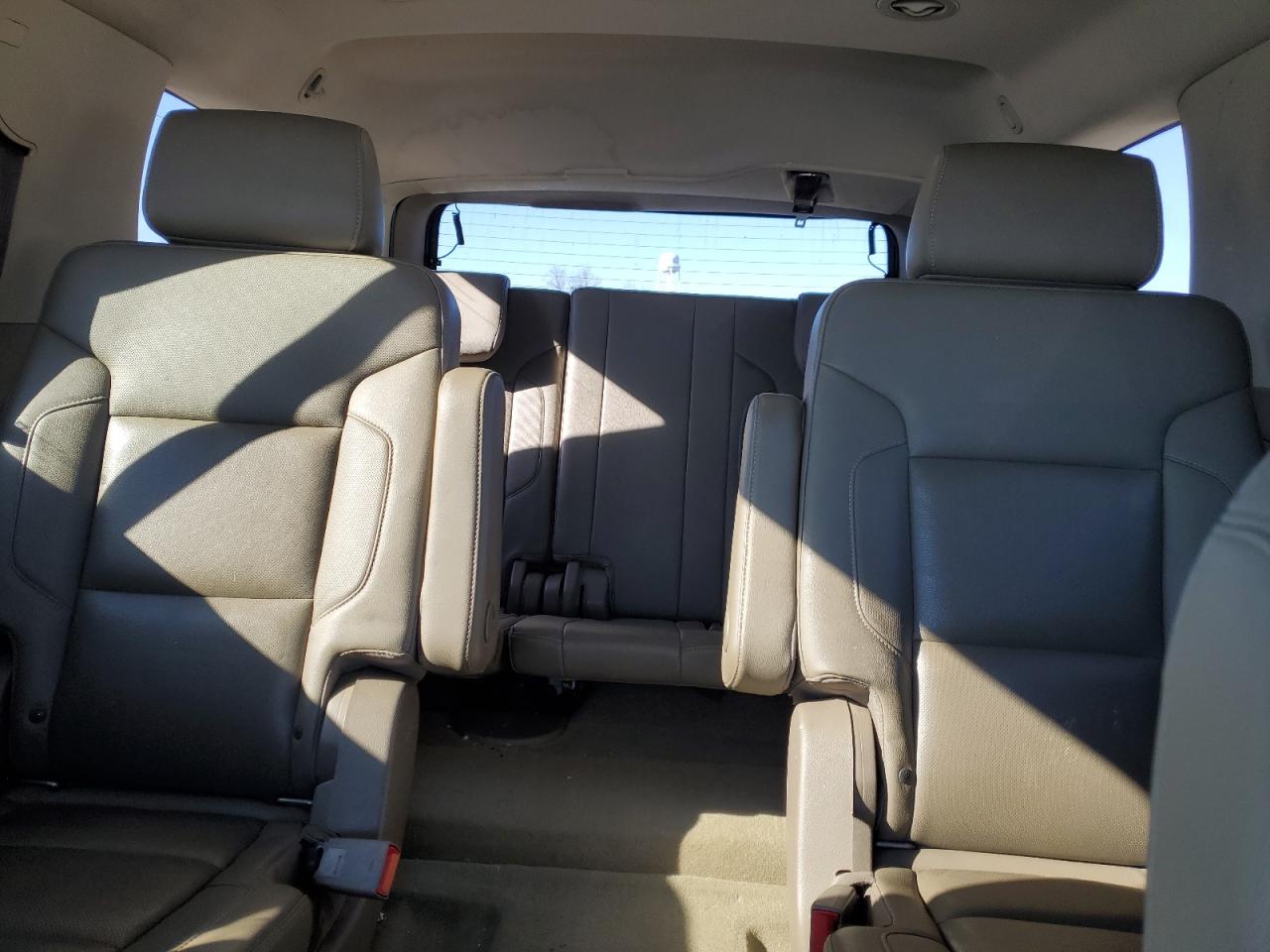 2017 GMC Yukon - Image 10