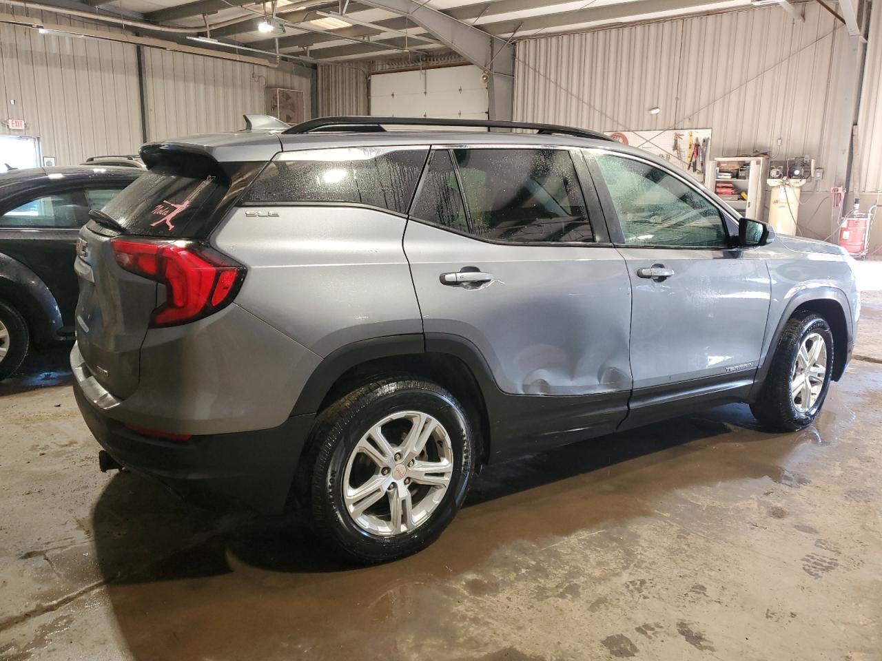2021 GMC Terrain - Image 3