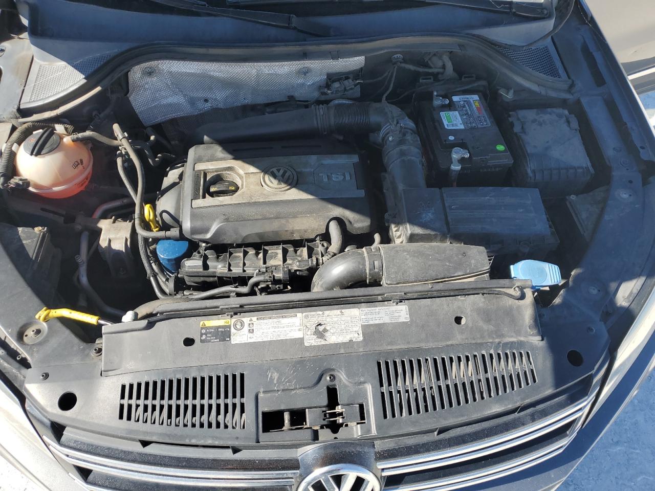 2016 Volkswagen Tiguan S VIN: WVGAV7AX4GW592032 Lot: 87923005