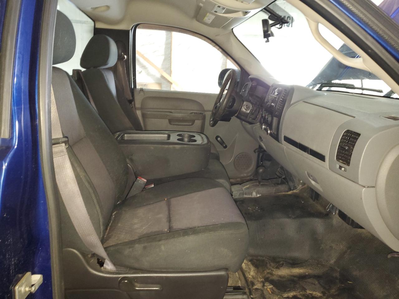 2013 Chevrolet Silverado - Image 10