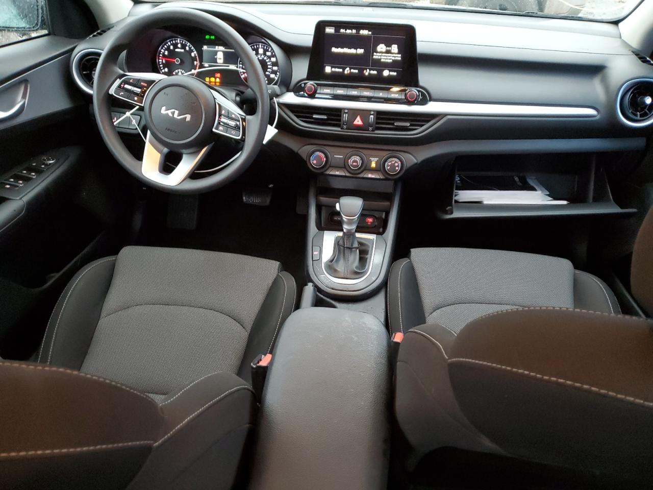 2024 Kia Forte - Image 8