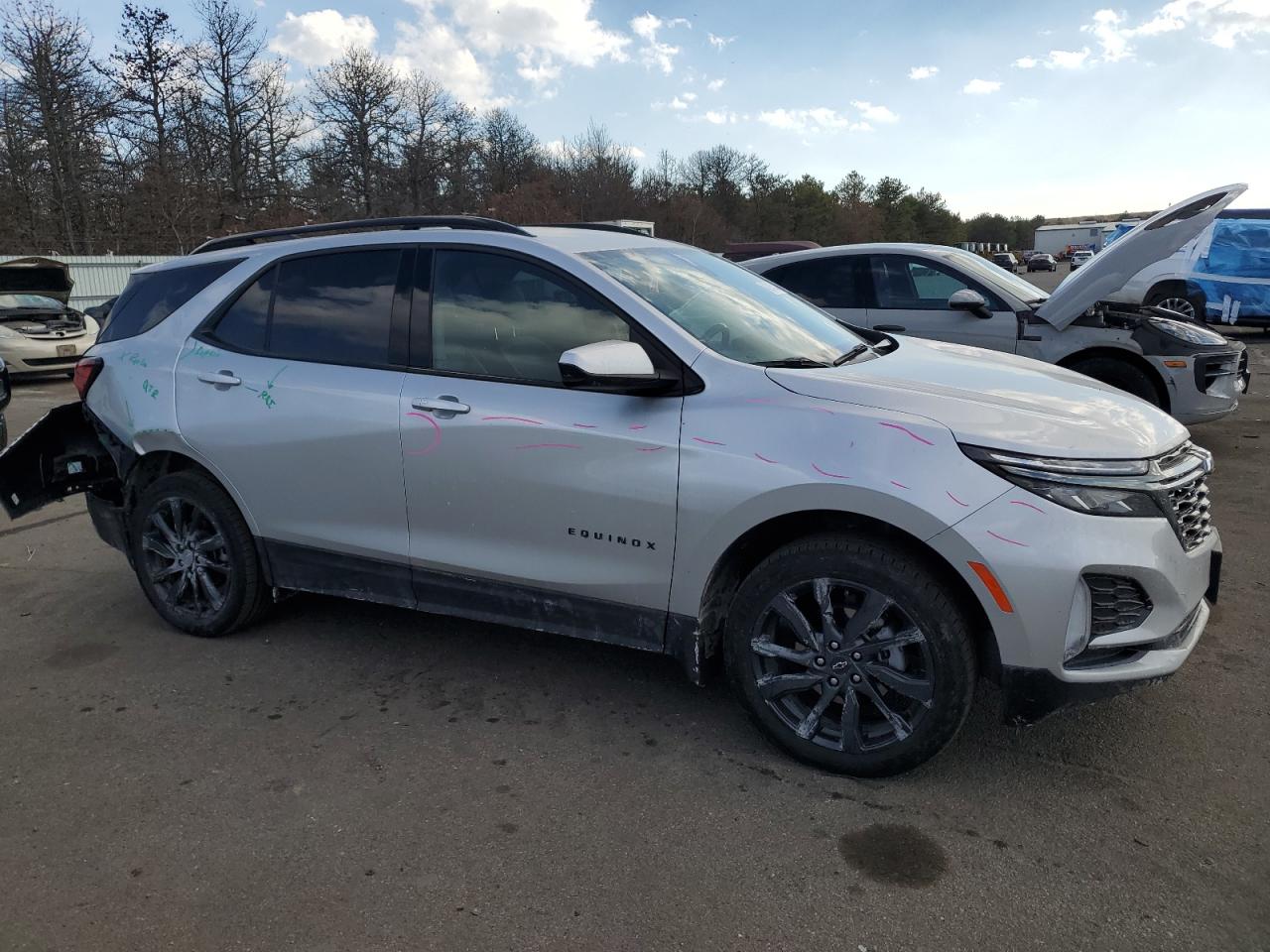 2022 Chevrolet Equinox - Image 4