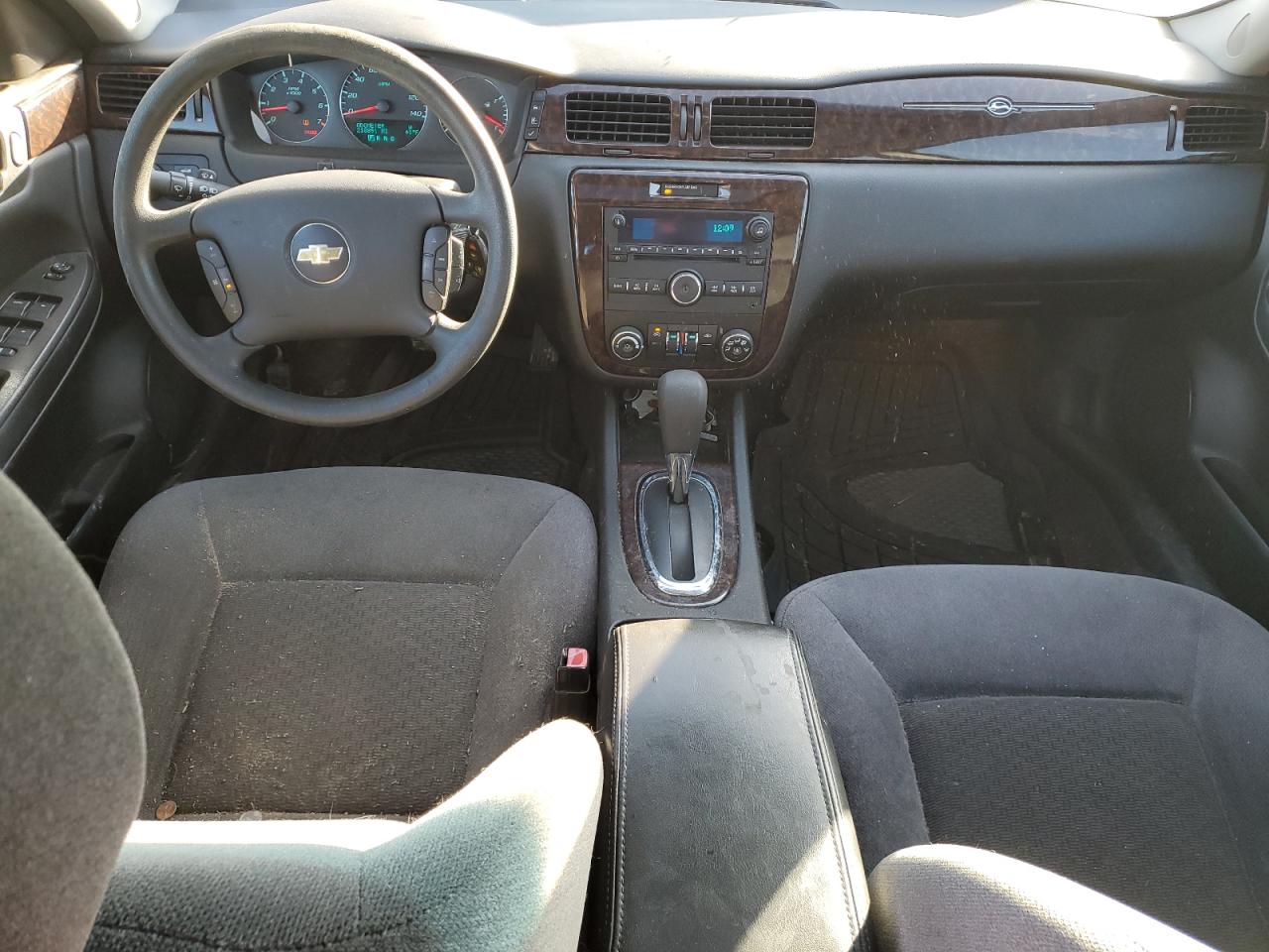 2015 Chevrolet Impala - Image 8