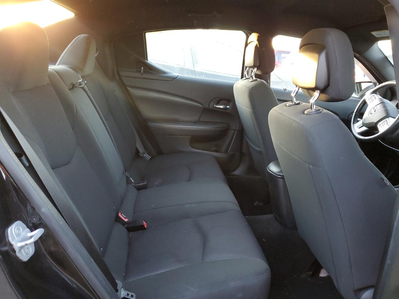 2013 Dodge Avenger - Image 10