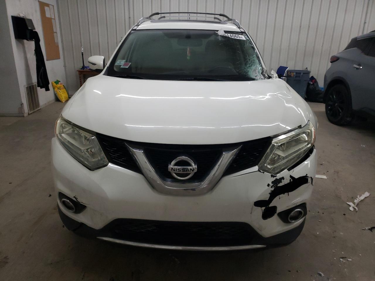 2016 Nissan Rogue - Image 5
