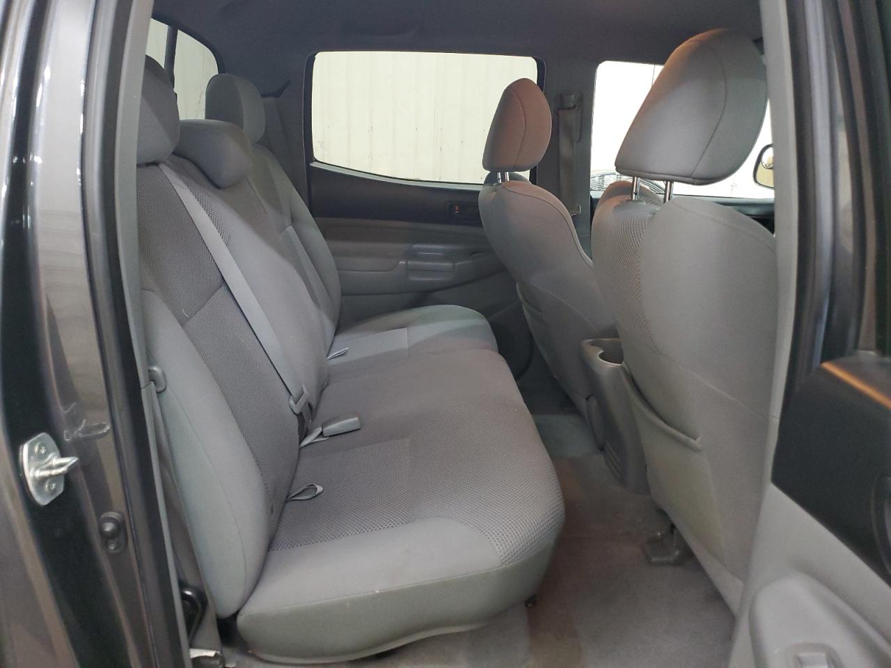 2010 Toyota Tacoma - Image 10