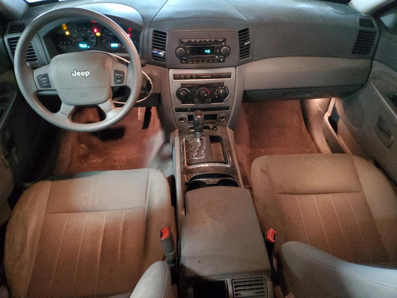 2006 Jeep Grand Cherokee - Image 8