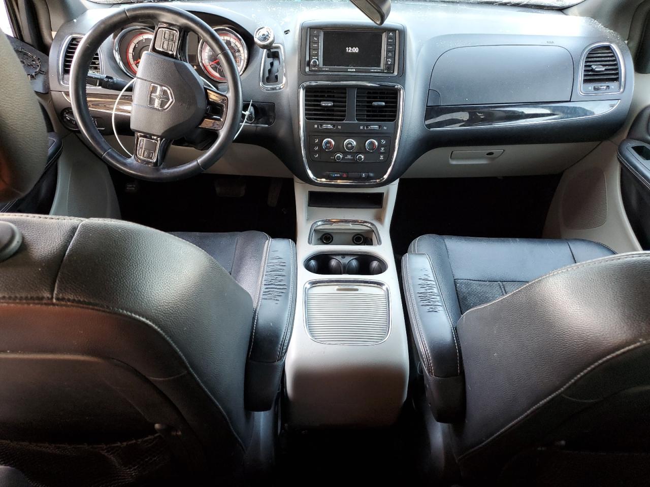 2019 Dodge Caravan - Image 8