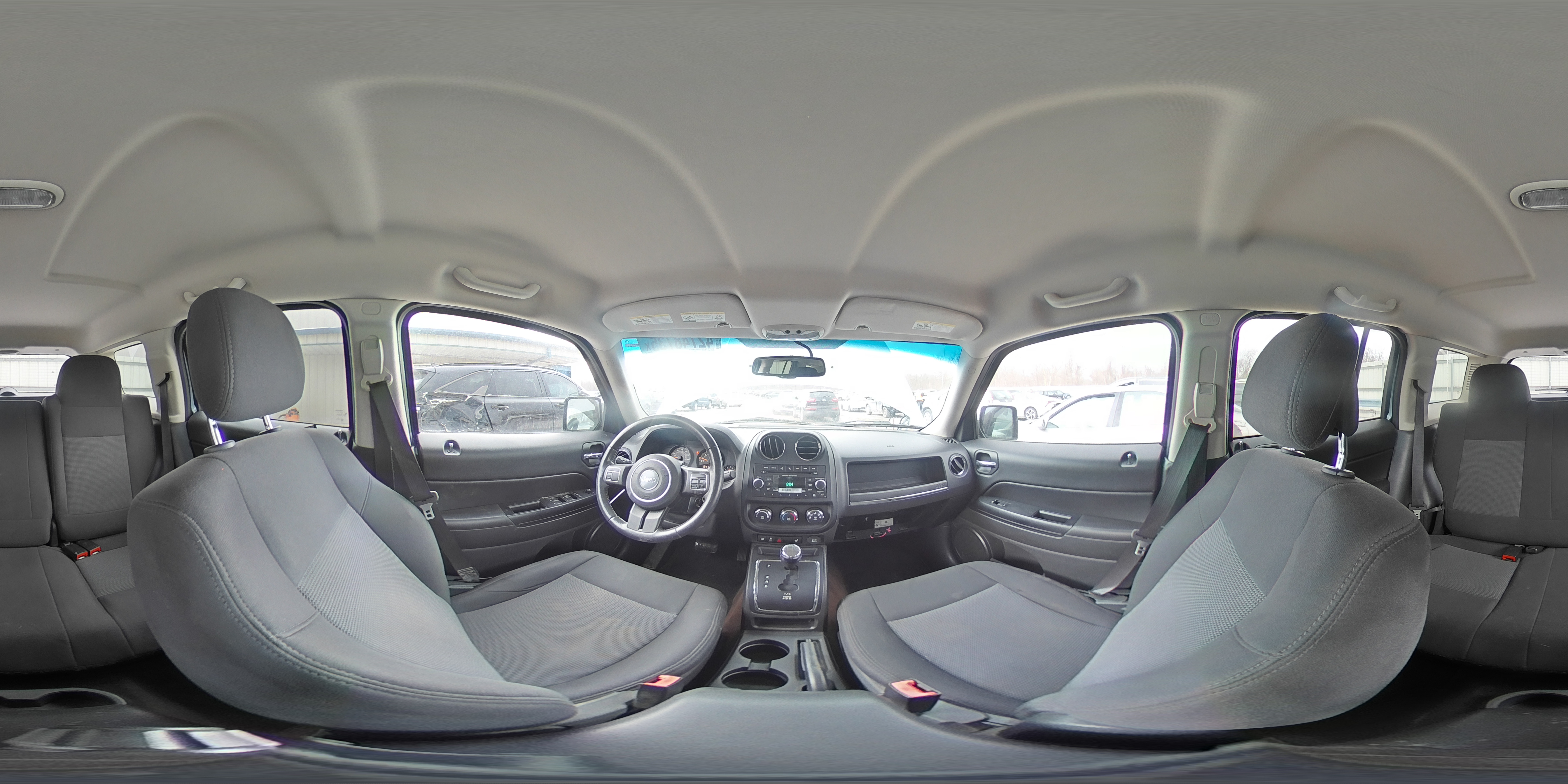 2014 Jeep Liberty (Patriot) - Image 16