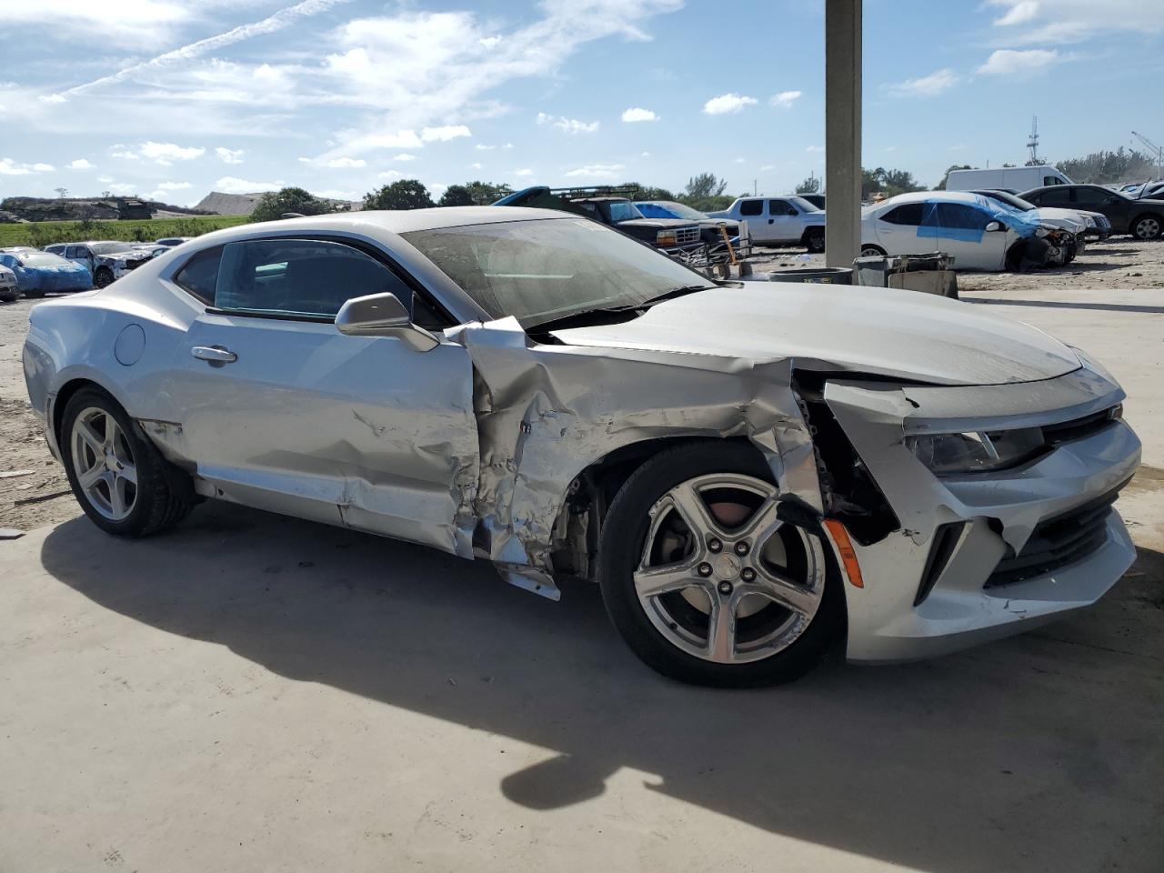 2018 Chevrolet Camaro - Image 4