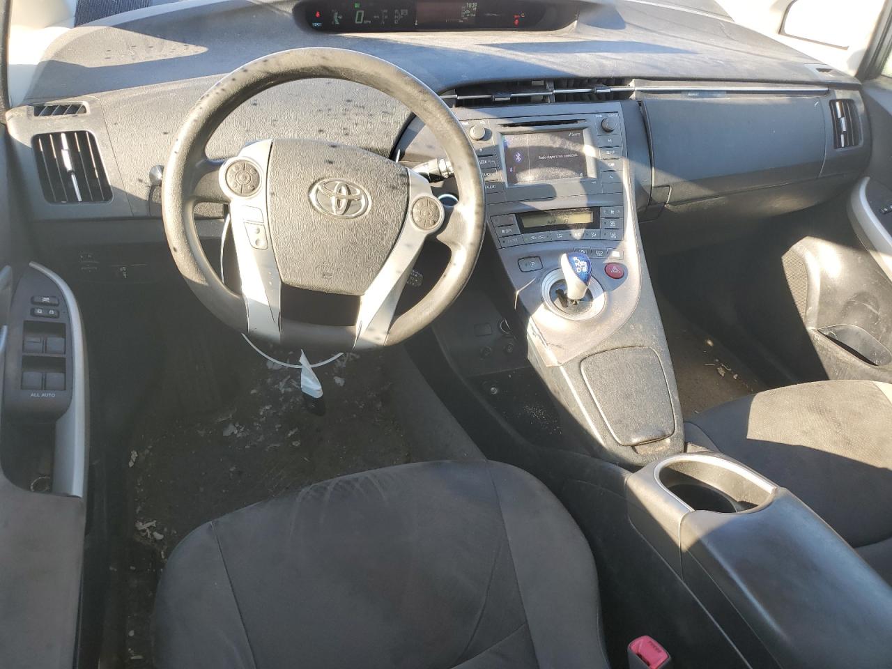 2012 Toyota Prius - Image 8