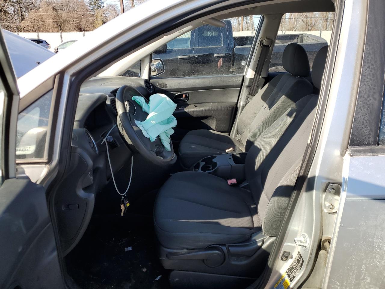 2009 Kia Rondo - Image 7