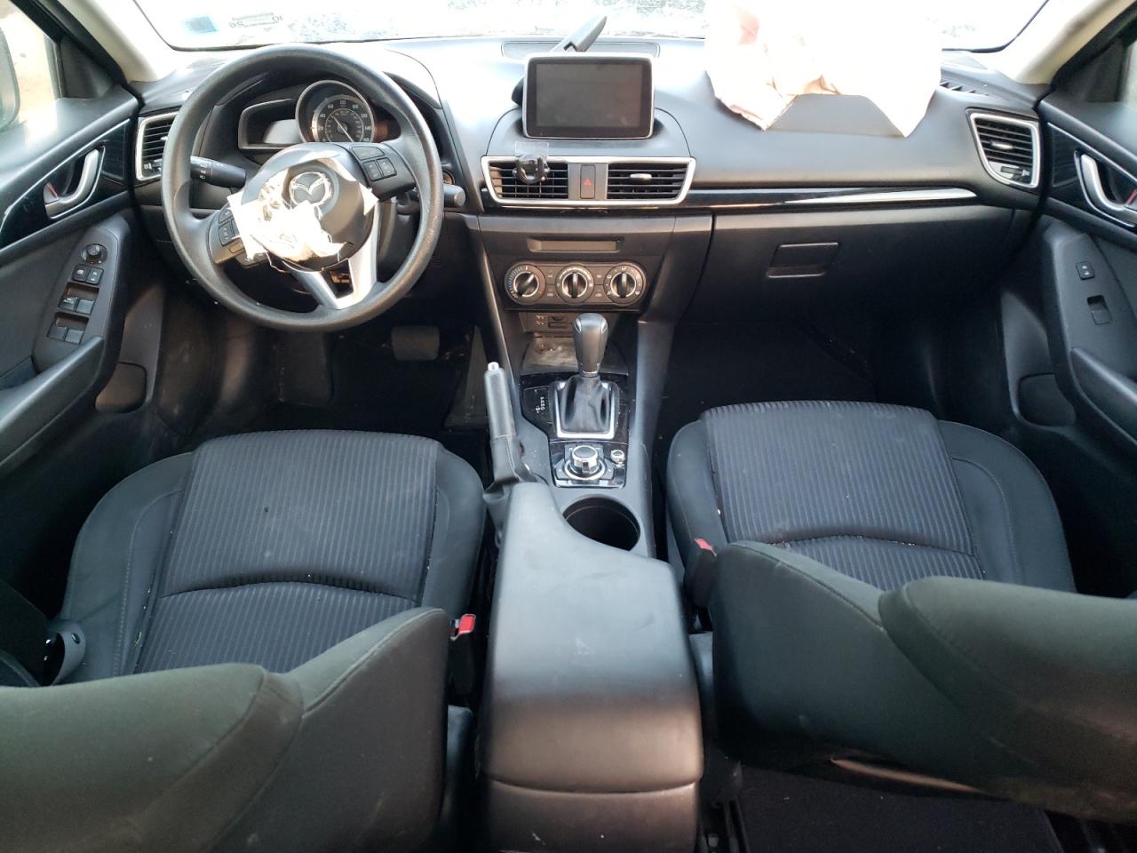2016 Mazda 3 - Image 8