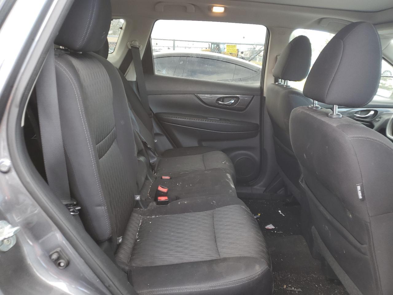 2017 Nissan Rogue - Image 11