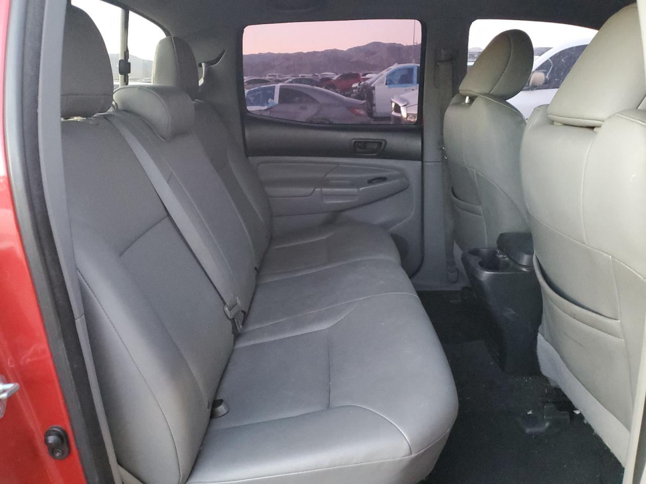 2015 Toyota Tacoma - Image 10
