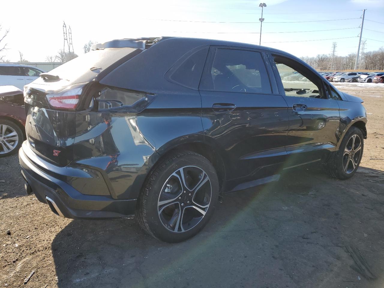 2022 Ford Edge - Image 3