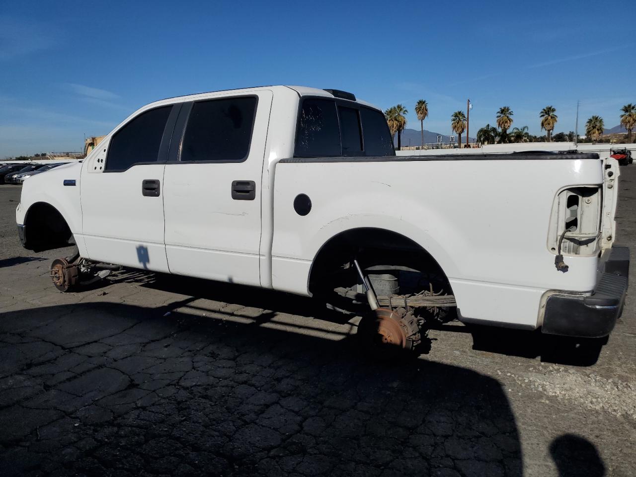 2005 Ford F-150 - Image 2