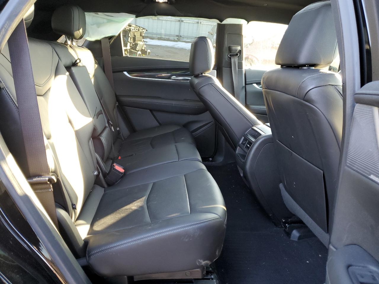 2021 Cadillac XT5 - Image 12