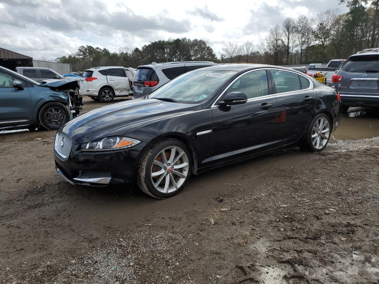 2014 Jaguar XF - Image 1
