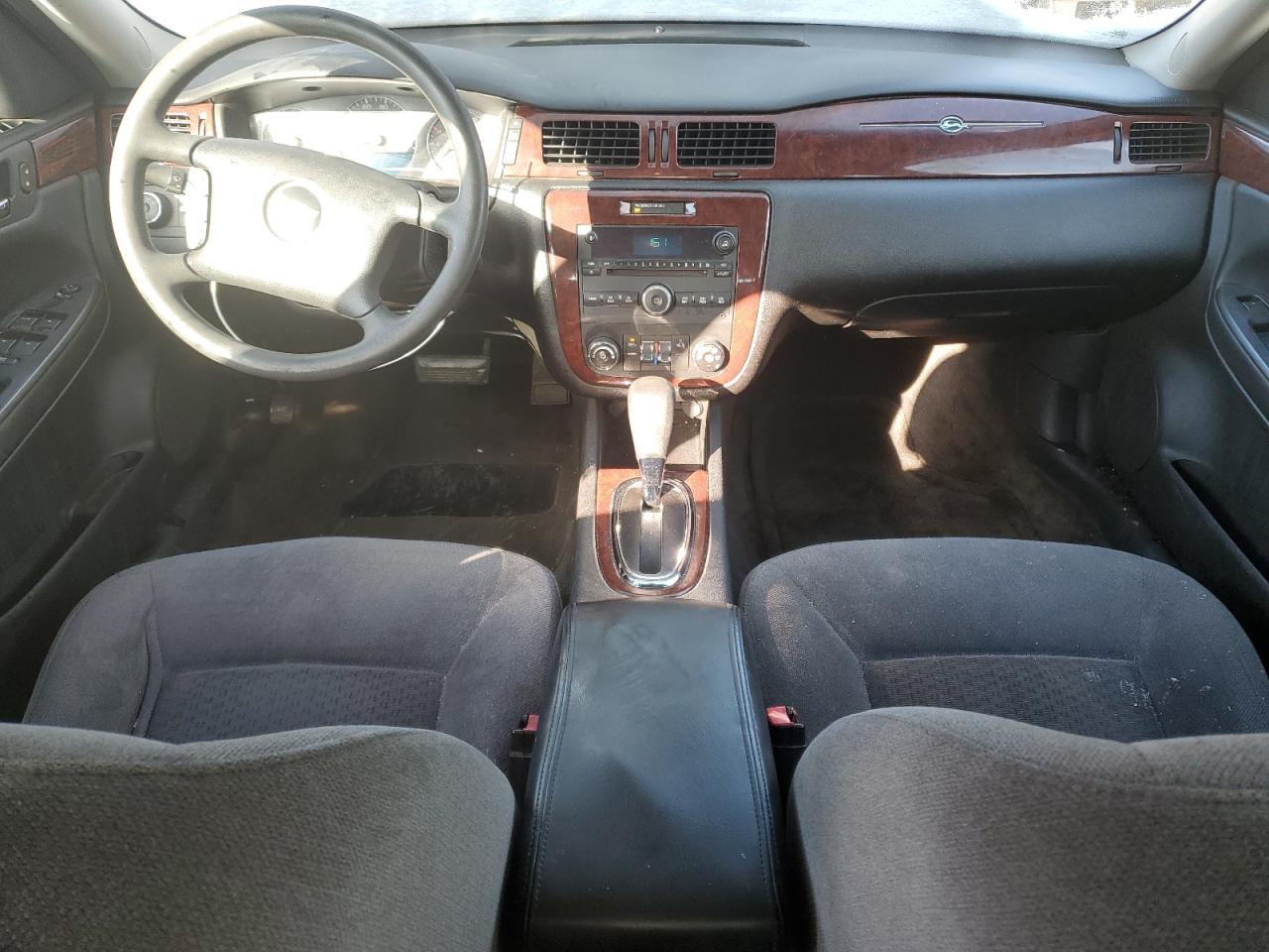 2009 Chevrolet Impala - Image 8