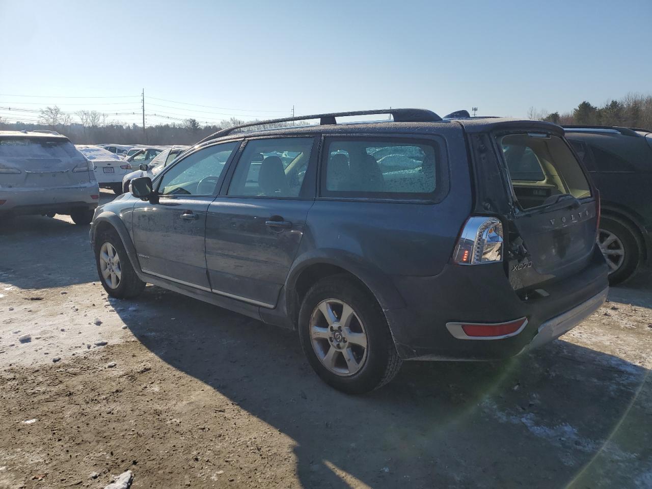 2009 Volvo XC70 - Image 2